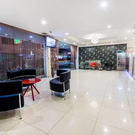 Dju Dju Hotel Batam Экстерьер фото