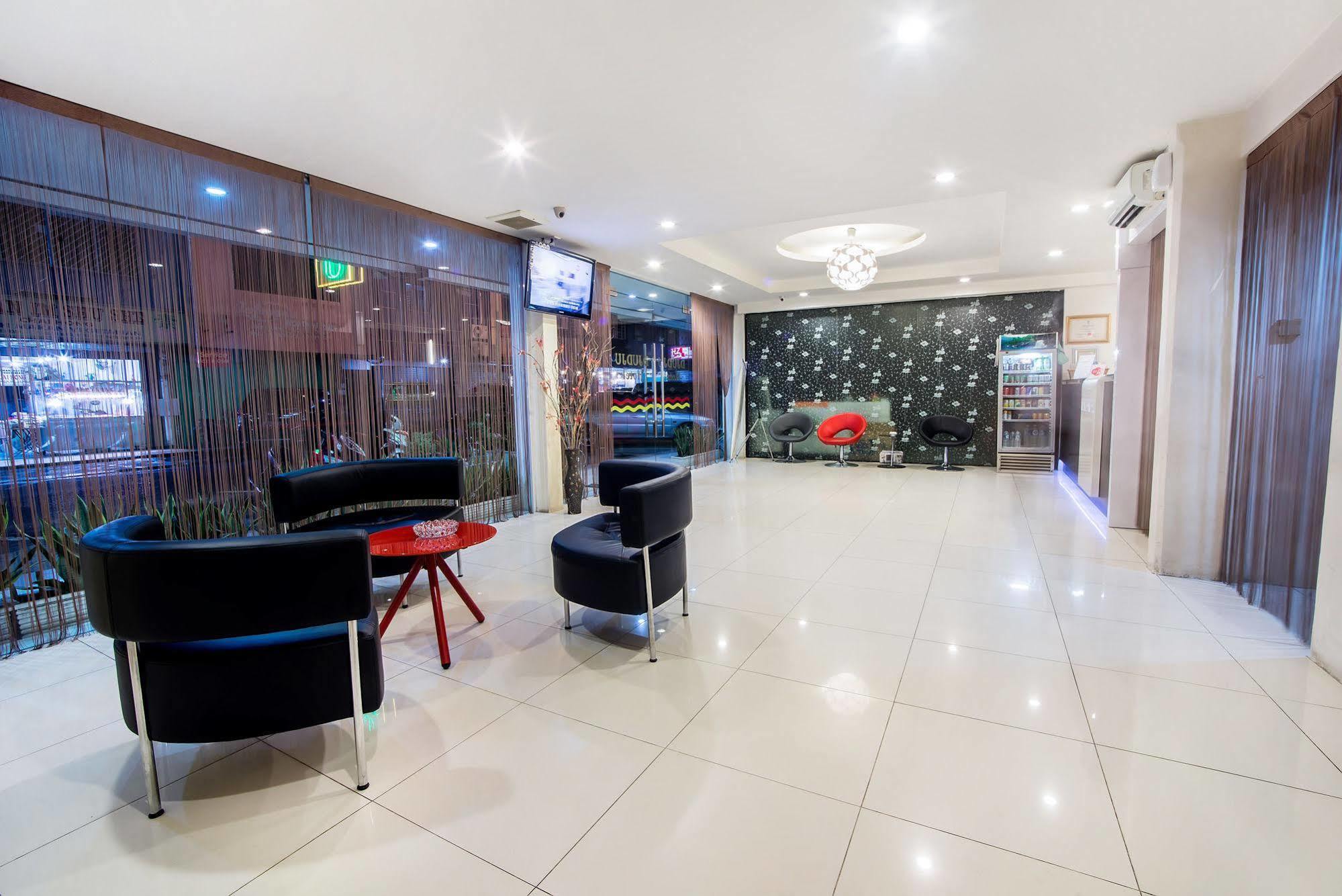 Dju Dju Hotel Batam Экстерьер фото