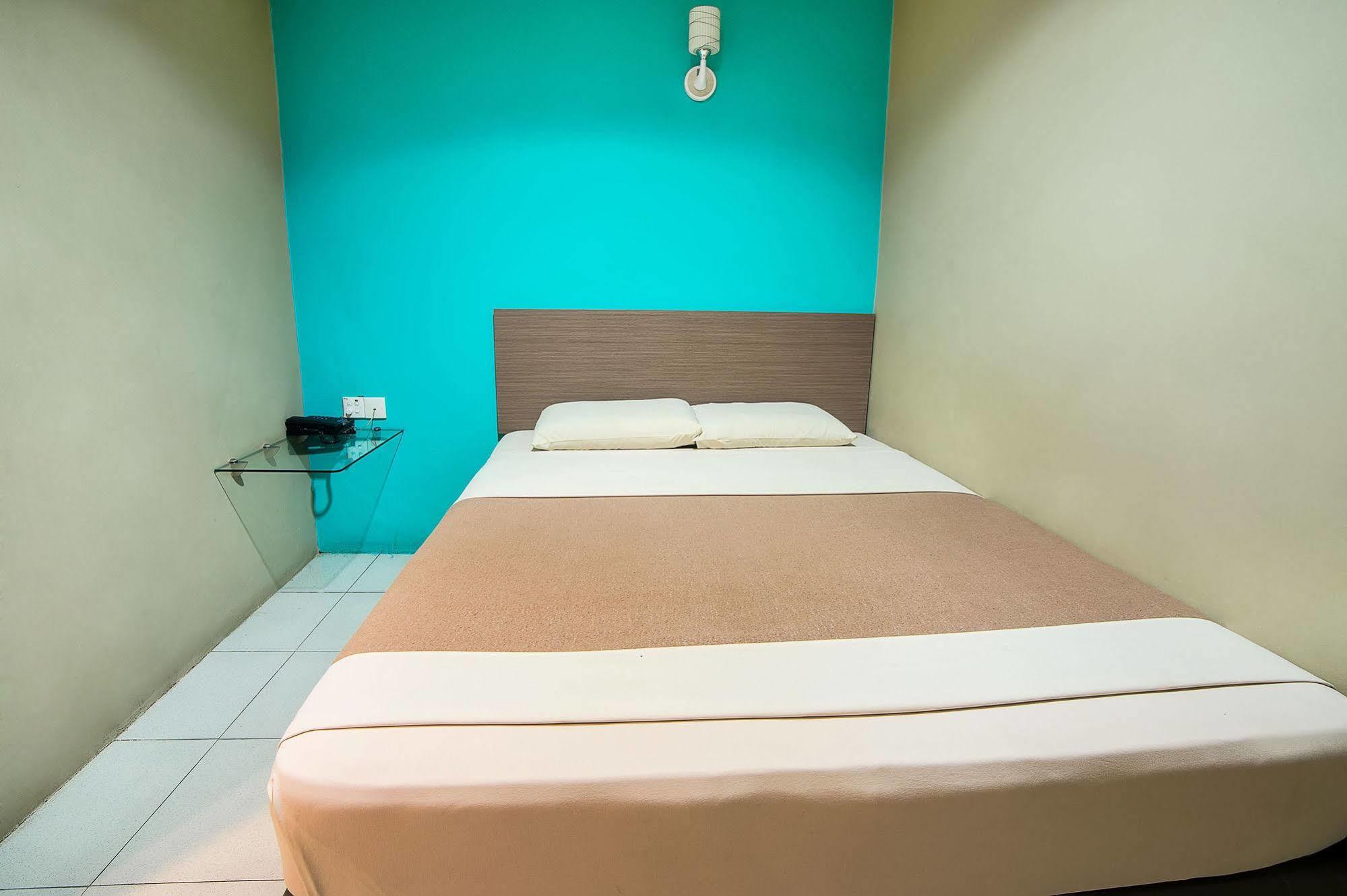Dju Dju Hotel Batam Экстерьер фото