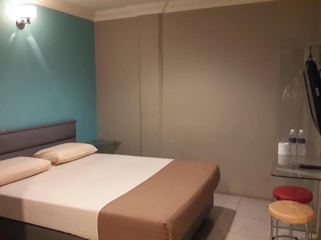Dju Dju Hotel Batam Экстерьер фото