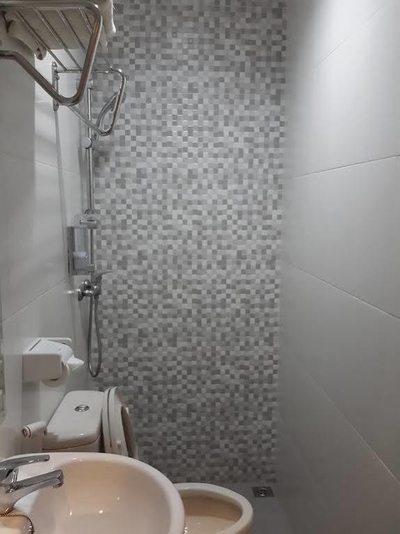 Dju Dju Hotel Batam Экстерьер фото