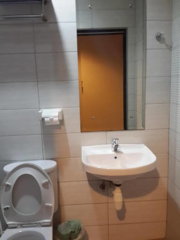Dju Dju Hotel Batam Экстерьер фото